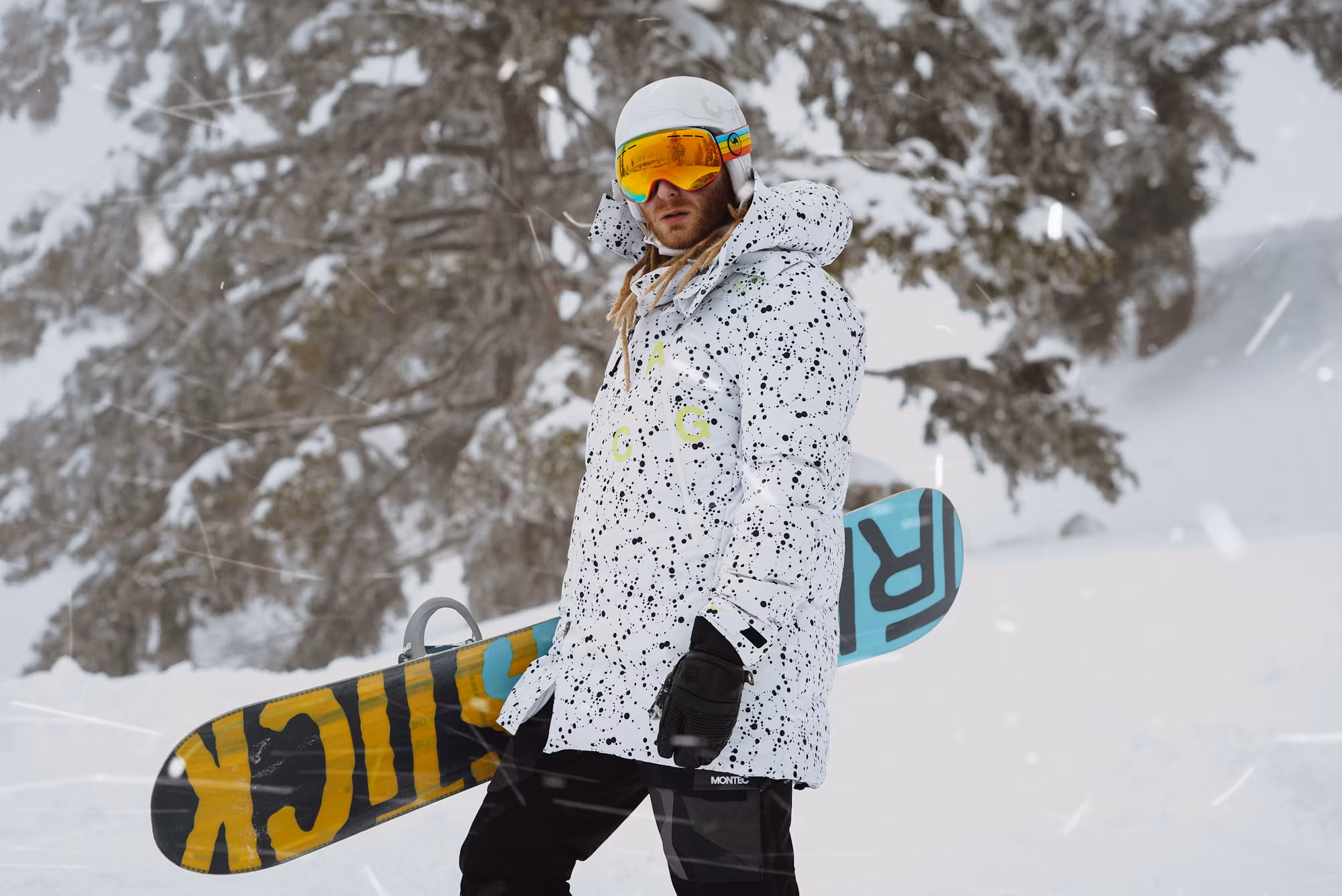 Exploring the Thrills of Snowboarding: A Comprehensive Guide